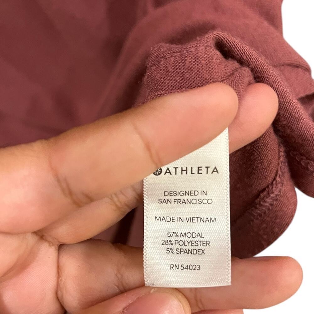 Athleta Berry Long Sleeve Top Size Medium - Picture 4 of 4